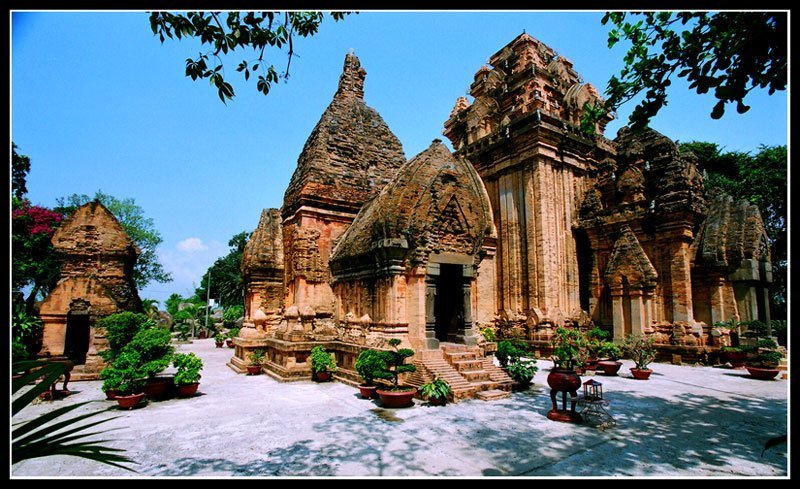 Top 15 điểm du lịch nhất định phải tới khi du lịch Đà Nẵng Bao-tang-Cham-Pa-Da-Nang