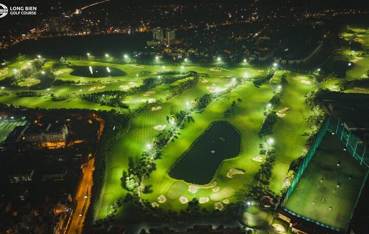 Sân golf night Long Biên
